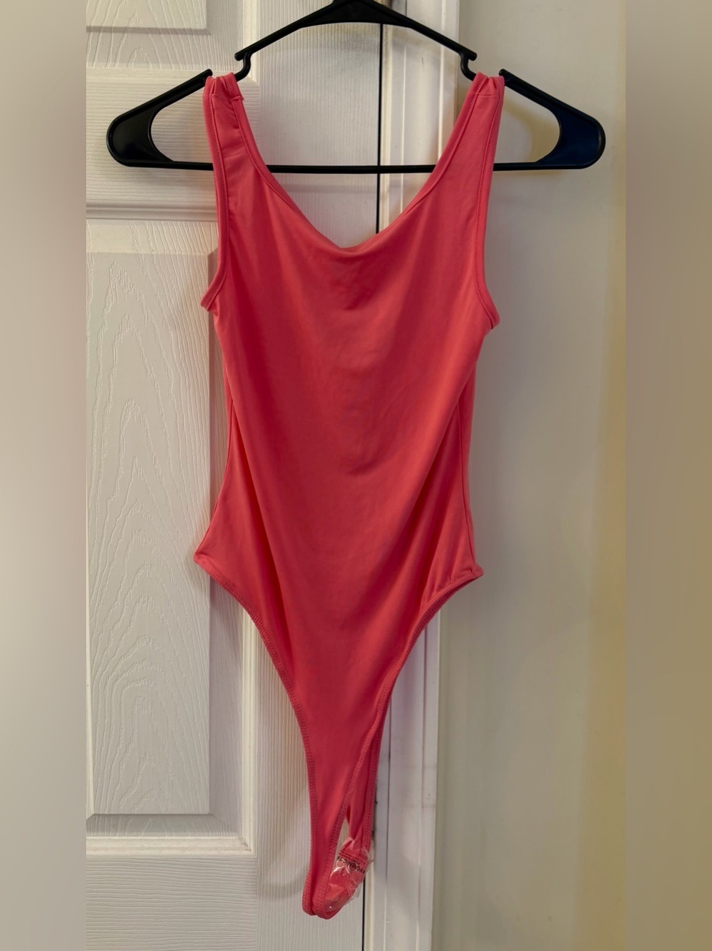 NWT PrettyLittleThing Pink Recycled Slinky Scoop Neck Bodysuit - Picture 5 of 5